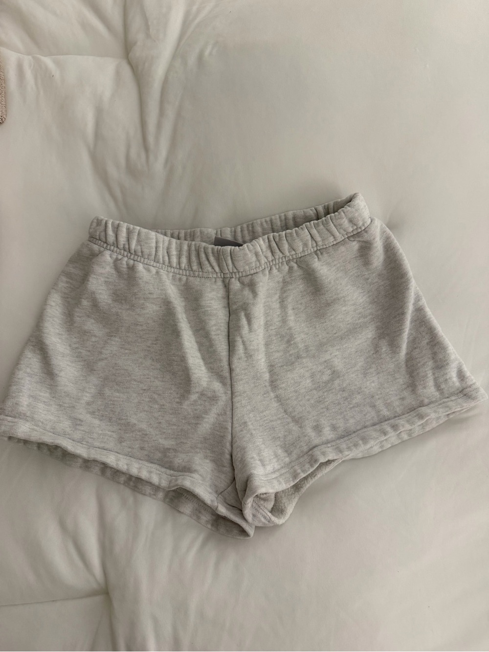 Aritzia Women’s Light Gray Lounge Shorts - Comfortable Everyday Wear